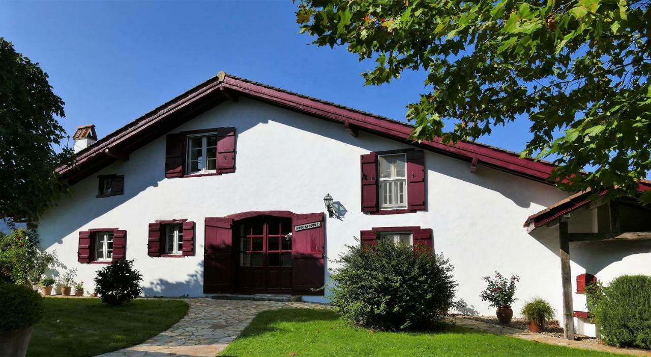 Baskoparadis I Eco-Gites I Calme I Vue I Anes I Jardin I Montagne I Nature Louhossoa Exterior photo